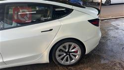 تسلا موديل 3